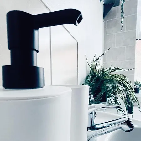 Trendy Room2 - Wifi Ls7 4 منزل للإقامة ليدز